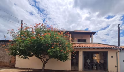 Excelente sobrado com 3 dormitórios - Granja Cecília