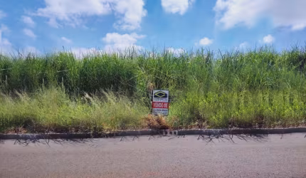 Terreno Padrão em Lençóis Paulista