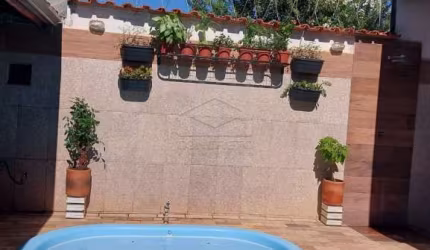 CASA COM PISCINA - VILA INDUSTRIAL