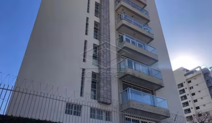 1 APARTAMENTO POR ANDAR