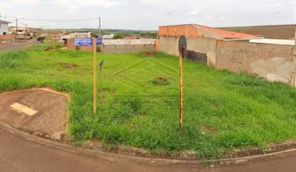 Terreno Padrão em Lençóis Paulista