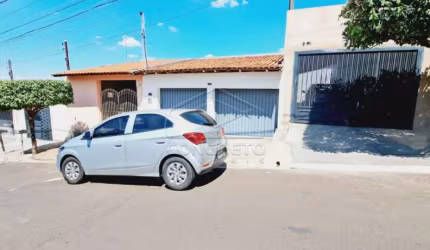 Residência com 02 dormitórios - Jardim Andorfato