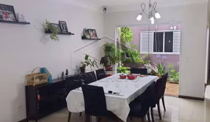 CASA NA VILA PARAÍSO COM 3 DORMITÓRIOS PARA VENDA!