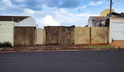 Terreno Padrão em Lençóis Paulista
