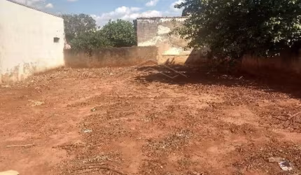 Terreno Padrão em Lençóis Paulista