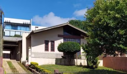 Casa para Venda em Ponta Grossa, Oficinas, 4 dormitórios, 1 suíte, 2 banheiros, 2 vagas