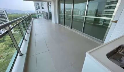 Apartamento de 376m² com 4 Suítes – Conforto e Exclusividade na Península