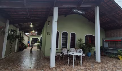 Casa espaçosa apenas 250 metros do Mar