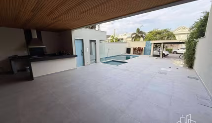 Quatro Paredes Imobiliária vende casa no Blue Houses, Barra da Tijuca, Rio de Janeiro.