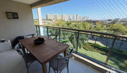 Quatro Paredes Vende: Sofisticação e Exclusividade no Santa Mônica Jardins – Barra da Tijuca 4 suítes c/ varanda + dep