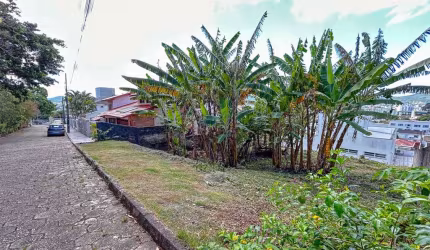 Terreno em condomínio fechado à venda na Rua Europa, 410, Trindade, Florianópolis, 374 m2 por R$ 1.070.000