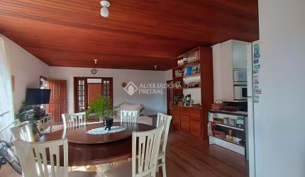 Casa com 3 quartos à venda na Rua Leonel Pereira, 1212, Cachoeira do Bom Jesus, Florianópolis, 148 m2 por R$ 1.596.000