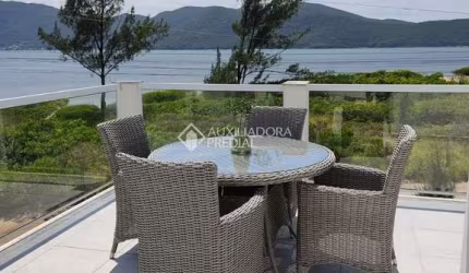 Casa com 1 quarto à venda na Andaia, 100, Enseada de Brito, Palhoça, 360 m2 por R$ 2.000.000