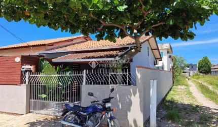 Casa com 2 quartos à venda na Amilton Rubens Schmidt, 242, Barra do Aririú, Palhoça, 61 m2 por R$ 470.000