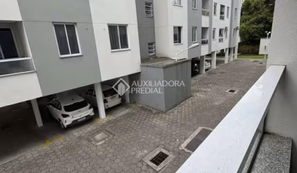Apartamento com 3 quartos à venda na Rua Tomé de Souza, 66, Barra do Aririú, Palhoça, 66 m2 por R$ 318.000