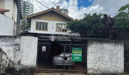 Terreno à venda na Rua Coronel Américo, 794, Barreiros, São José, 300 m2 por R$ 480.000