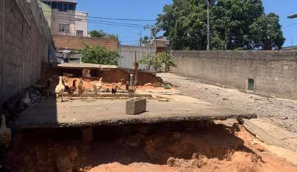 Terreno à venda na Minaslândia, Belo Horizonte  por R$ 360.000