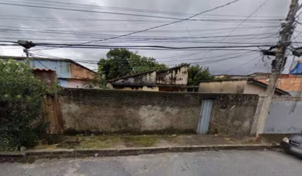 Lote! Mas existe duas casas antigas também  no Boa Vista