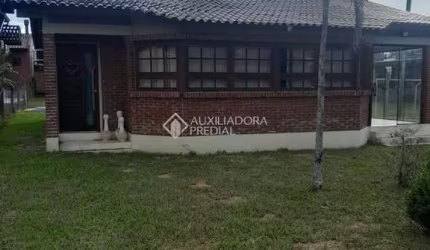 Casa em condomínio fechado com 3 quartos para alugar na Rua Das Laranjeiras, 928, Águas Claras, Viamão, 290 m2 por R$ 3.000