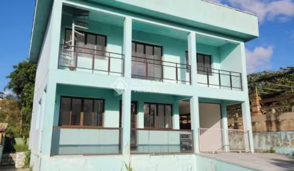 Casa em condomínio fechado com 3 quartos para alugar na Avenida Senador Salgado Filho, 6614, São Lucas, Viamão, 360 m2 por R$ 2.600