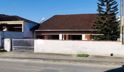 CASA no COSTA E SILVA com 3 quartos para VENDA, 211 m²