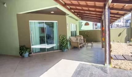 SOBRADO no TABULEIRO com 4 quartos para VENDA, 246 m²