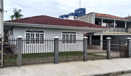 CASA no IRIRIÚ com 3 quartos para VENDA, 244 m²