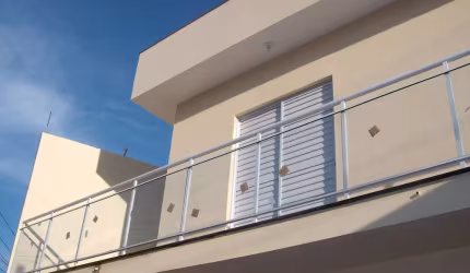 CASA 2 DORMITÓRIOS COM SACADA VILA CRISTO