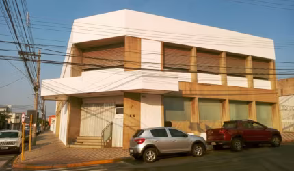Imóvel comercial para locação e venda no Centro de Bauru - SP