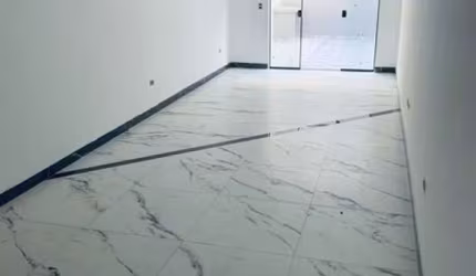 450 metros do metrô Praça da Árvore!