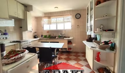 Ótimo apartamento no Bosque da Saúde!