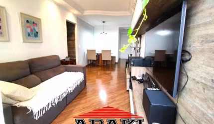Lindo apartamento de três dormitórios na Vila Gumercindo.