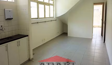 SOBRADO RESIDENCIAL OU COMERCIAL, A 800m DO METRÔ