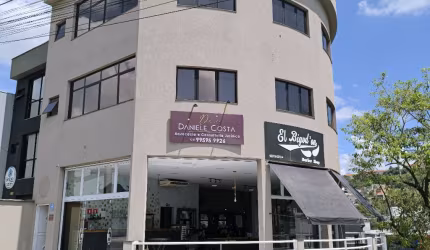 Sala Comercial Estratégica no Portal dos Ipês, Cajamar/SP!