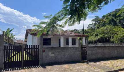Casa térrea-Porto Novo- Caraguatatuba/SP- terreno com 600 m²!! - Pertinho da praia.