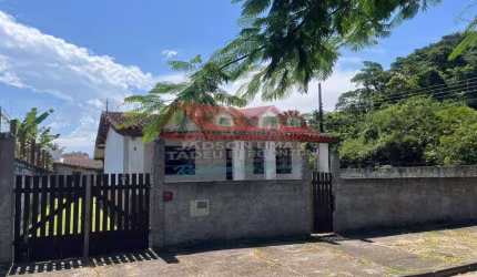Casa térrea-Porto Novo- Caraguatatuba/SP- terreno com 600 m²!! - Pertinho da praia.