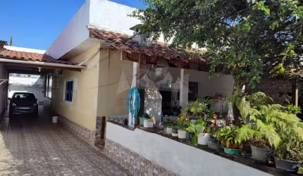 Casa com 3 quartos à venda no Jardim Tarumãs, Caraguatatuba , 282 m2 por R$ 370.000