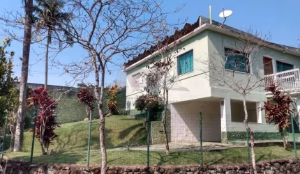 Linda casa com vista permanente do mar, em Massaguaçú