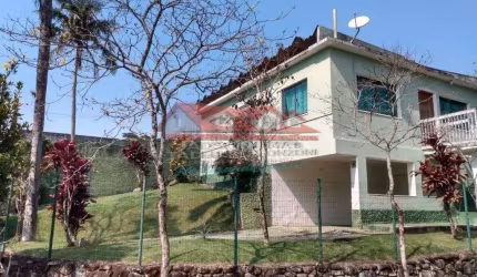 Linda casa com vista permanente do mar, em Massaguaçú