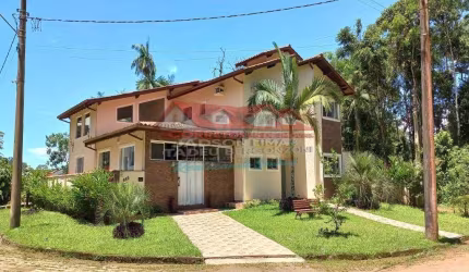 Casa em Condomínio- 04 dormitórios ( sendo 03 suites)-  Praia da Mococa- Caraguatatuba