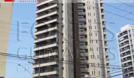 Apartamento Cobertura Duplex 273m² com 5 quartos sendo 4 suítes (01 máster) e com armários, no centro da cidade;