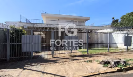 Casa Sobrado Residencial/ Comercial 575m² com 5 quartos (1 para hospede) sendo 2 suítes e com armários, no Boulevard ao lado da avenida Nove de Julho;