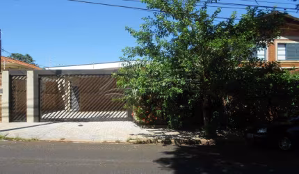 Casa com 3 Quartos de 219 m² no Bairro Alto da Boa Vista!