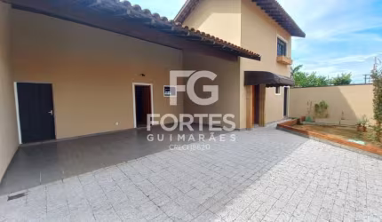 Casa com 3 Dormitórios de 276m² no Bairro Lagoinha!