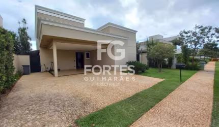Casa em Condomínio com 3 Quartos de 270m² no Bairro Alphaville!