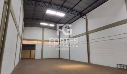 Salão Comercial entre as avenidas Brasil e Thomaz Alberto Whately com 320m² AC (opção negociável de + 320m² ao lado) sendo salão em vão livre, pé direito de 7,50m, piso usinado para carga pesada