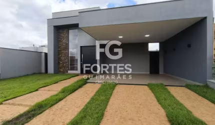 Casa Nova Térrea em Condomínio com 150m², 3 quartos suítes com armários, ares condicionados e automação nas persianas, 3 banheiros suítes com gabinetes, espelhos e box em vidro
