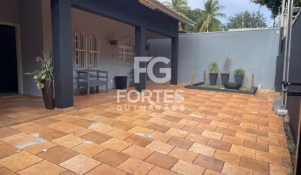 Casa com 3 Quartos de 223 m² no Bairro Lagoinha!