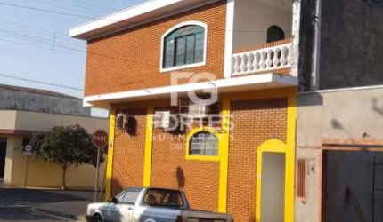 Casa/ Sobrado com 3 Quartos no Bairro Jardim Independência!