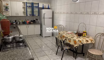 Casa 4 dormitórios à venda Parque Exposição Uberaba/MG